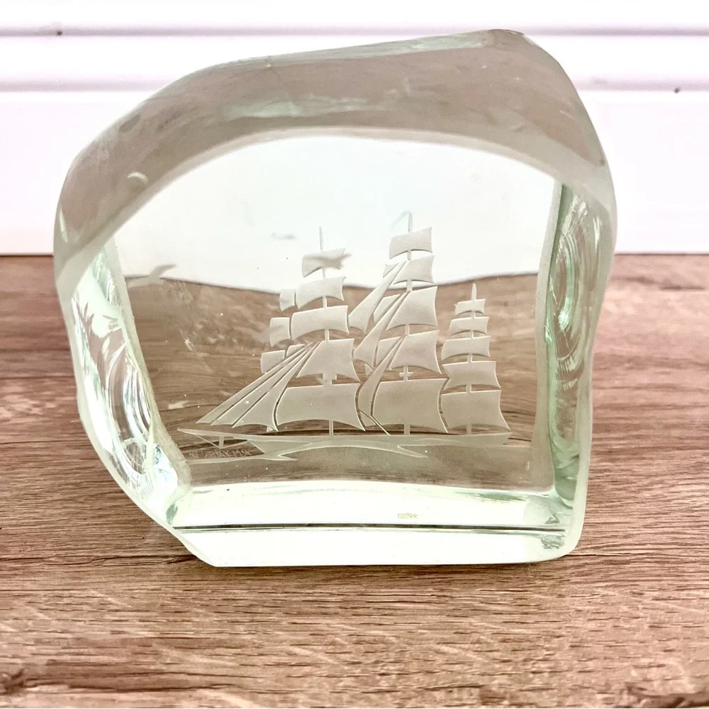 VINTAGE 1978 RM YATES ETCHED GLASS BLOCK‎ PAPERWEIGHT SAILBOAT SIGNED & DATED